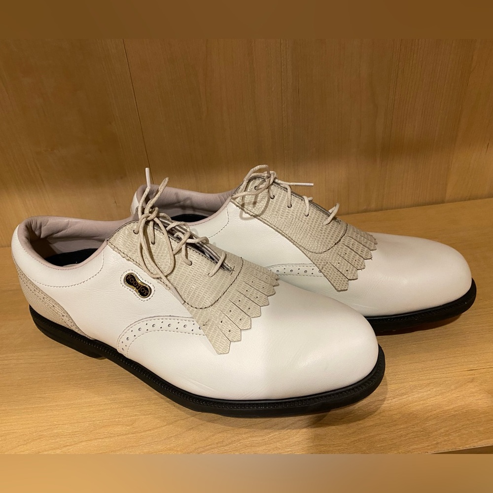 NWOT Footjoy Dryjoys Kiltie Lace Up Spike Golf Shoes Women 7 White Tan